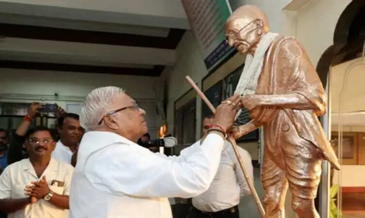 MP News: गांधी जयंती पर राज्यपाल&nbsp;मंगुभाई पटेल ने दिया सेवा और सद्भाव का संदेश