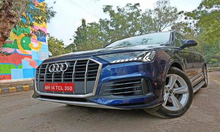 2022 Audi Q7 Facelift: कैसी है नई ऑडी क्यू7 फेसलिफ्ट? एक-एक चीज को बारीकी से जानें