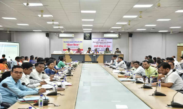 CG News: किसानों को उचित मूल्य पर खाद उपलब्ध कराने और जल जीवन मिशन के कार्यों में गुणवत्ता लाने के दिए गए निर्देश