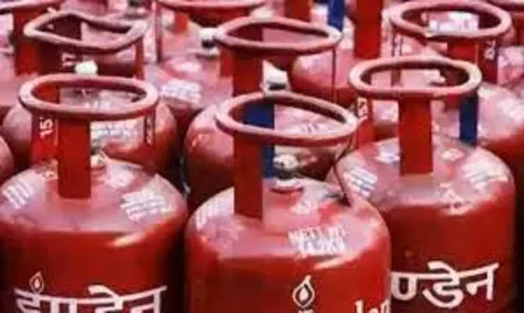 महंगाई से बड़ी राहत 115 रुपये सस्ता हो गया LPG सिलेंडर