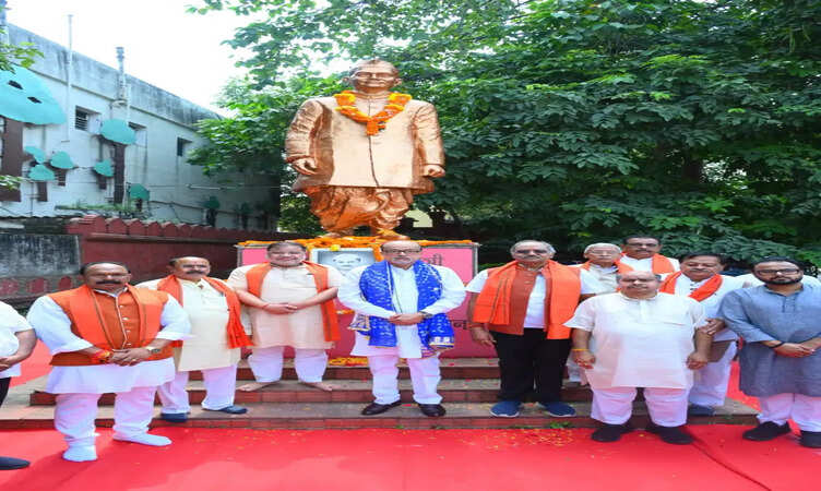 CG News: नशा मुक्त भारत के संकल्प के साथ राज्यपाल रमेन डेका ने की पदयात्रा&nbsp;