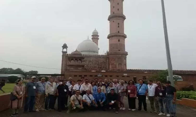 MP टूरिज्म बोर्ड ने विदेशी पर्यटकों को लुभाने के लिए महेश्वर-मांडू में आरटीजीए दिल्ली के गाइड्स का स्टडी टूर किया शुरू&nbsp;